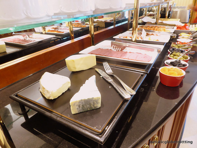Review of The JW Marriott Bucharest Executive Lounge cheese