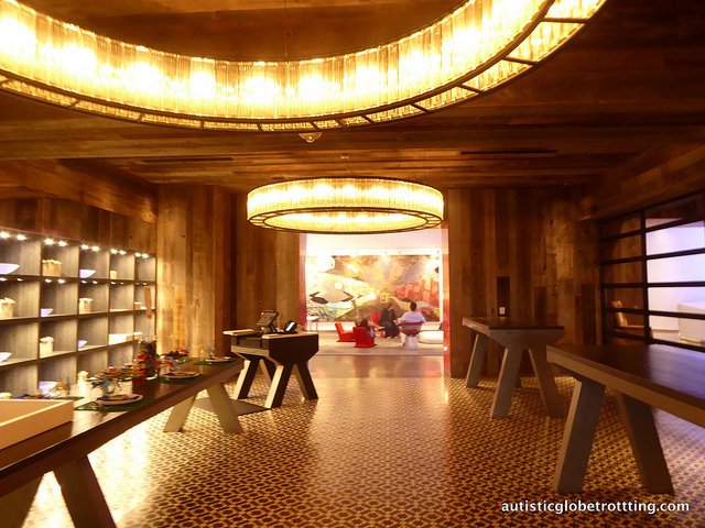 Mall of America Radisson Blu's Welcome to Families lobby