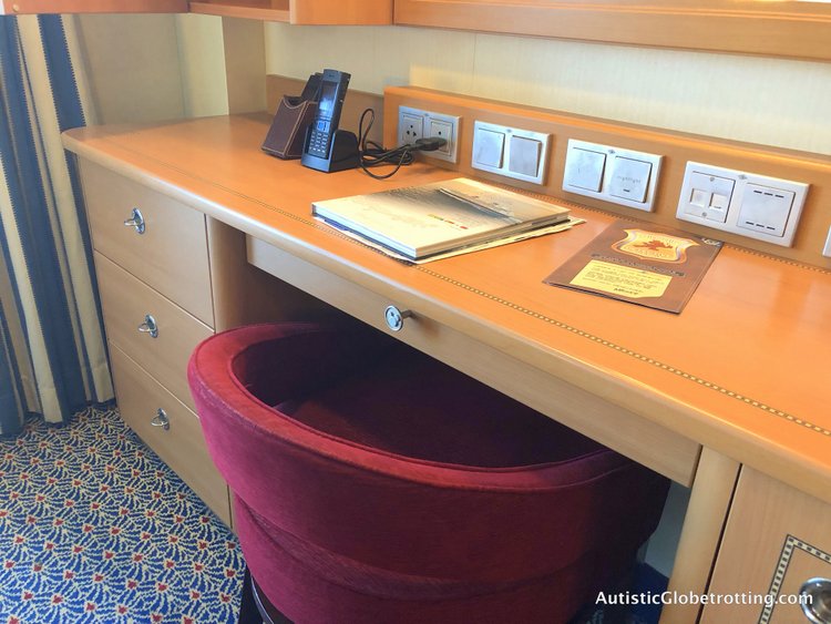 Is a Disney Dream Deluxe Family Oceanview Stateroom worth the splurge? vanity area