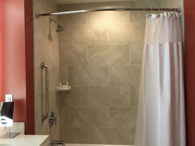 The Family Friendly Courtyard Anaheim Theme Park Entrance Hotel tub
