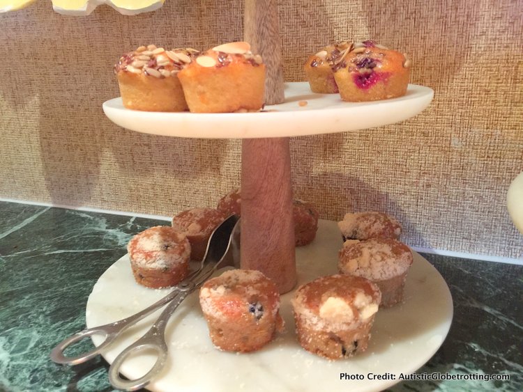 The Ritz-Carlton Orlando Grande Lakes Executive Lounge cakes