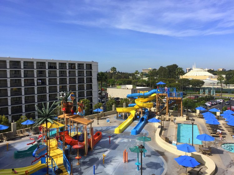 The Family Friendly Courtyard Anaheim Theme Park Entrance Hotel park