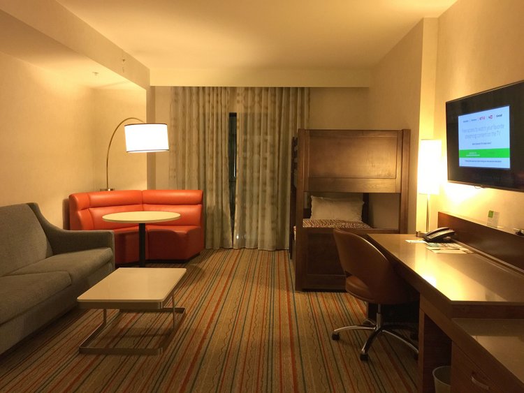 The Family Friendly Courtyard Anaheim Theme Park Entrance Hotel living room