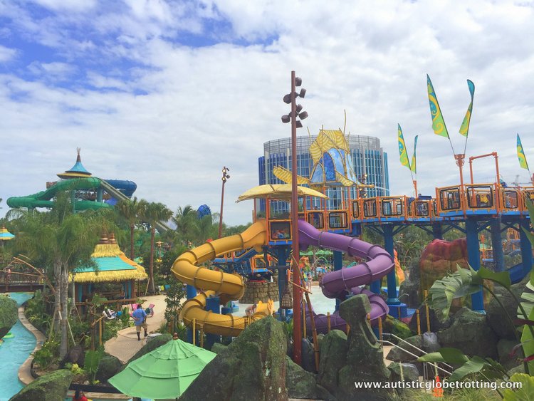 Universal Studios Volcano Bay™ Tips yellow