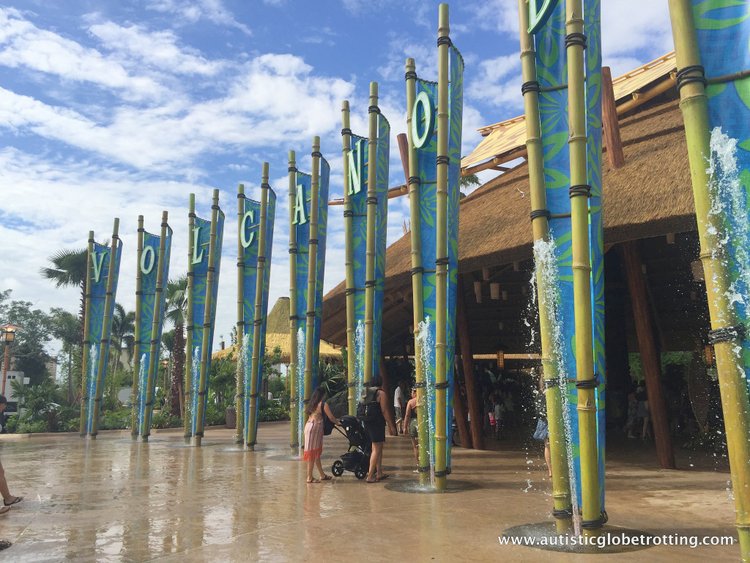 Universal Studios Volcano Bay™ Tips sign