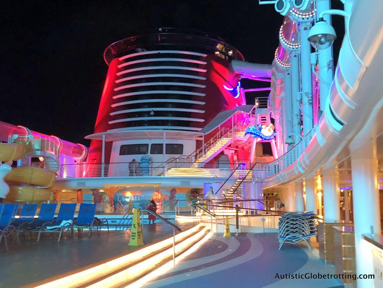 pool deck disney dream