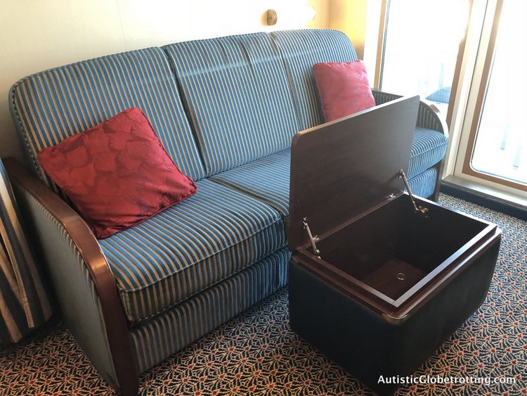 Source : pixiedust-travel.com seating and storage ottoman