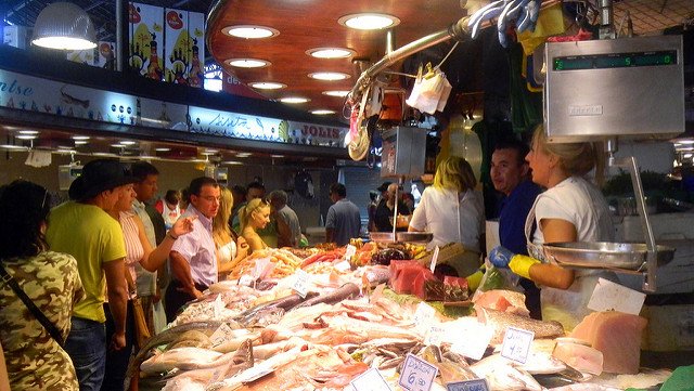 Ten Best Things to do with Kids in Barcelona market