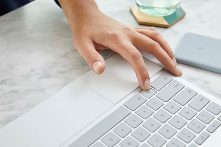 The Google Pixelbook 2: Top Kid Friendly Features keyboard google assist