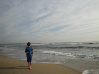 Q&A with Jackie Longino founder of Aspietravel waves