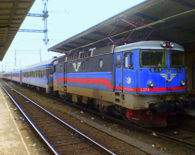 Q&A with Graeme Alexander Phillips Train Travel Aficionado train